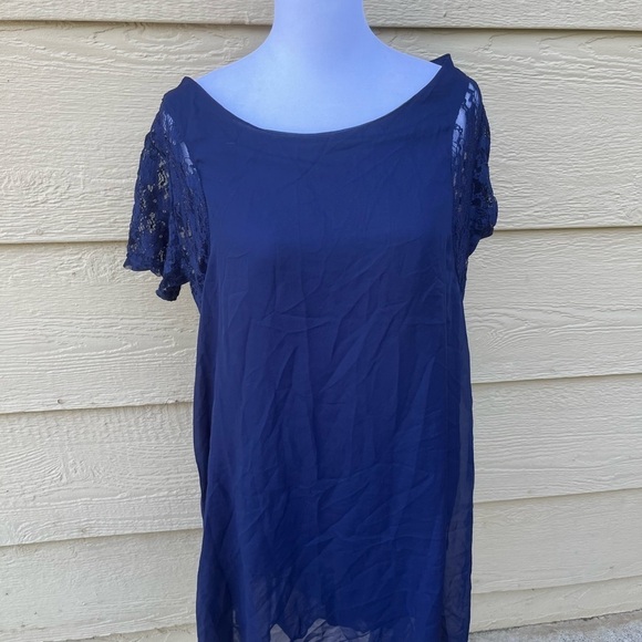 Detailed Dark Blue Lace Dress - Picture 3 of 4